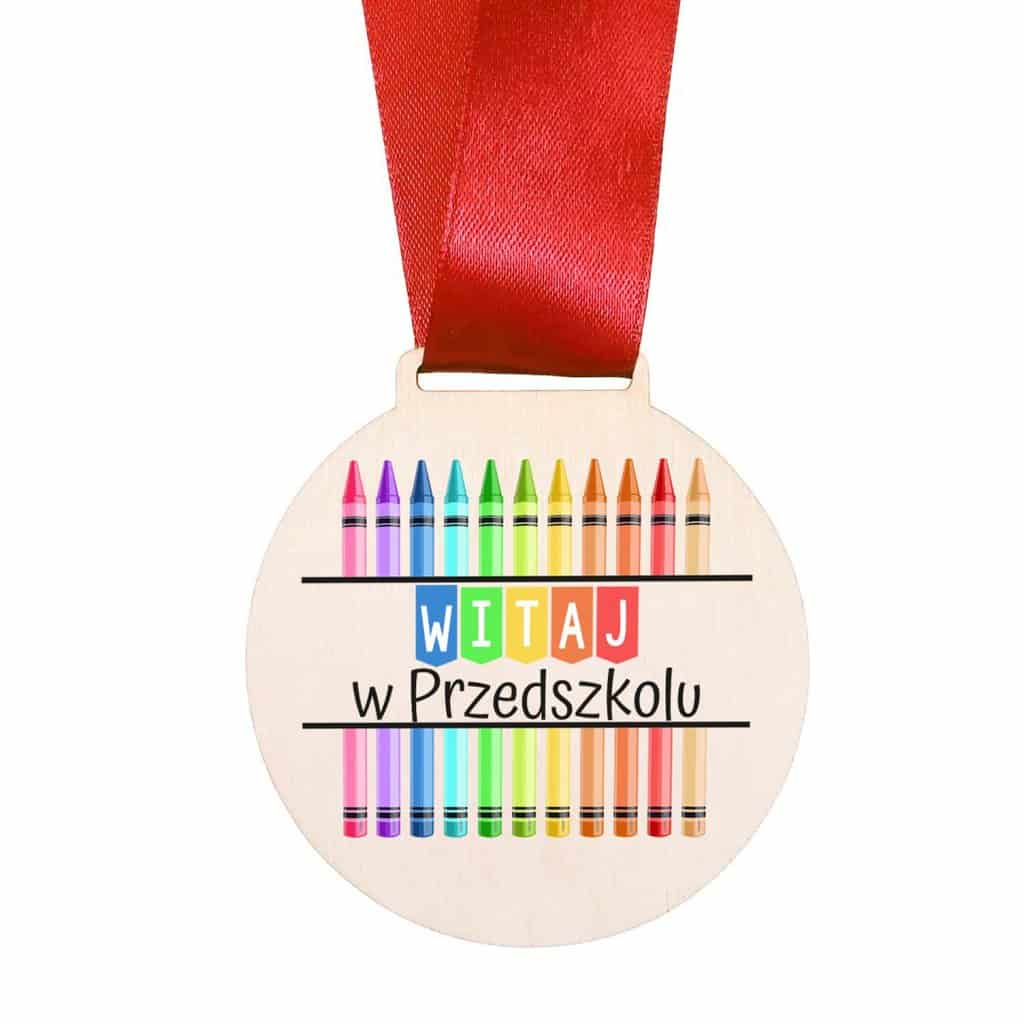 Medal drewniany na wstążce z kolorowym nadrukiem na pasowanie